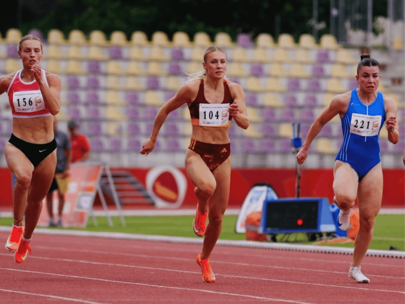 Delia Farajpour — atletika, HypeDress ambasádorka